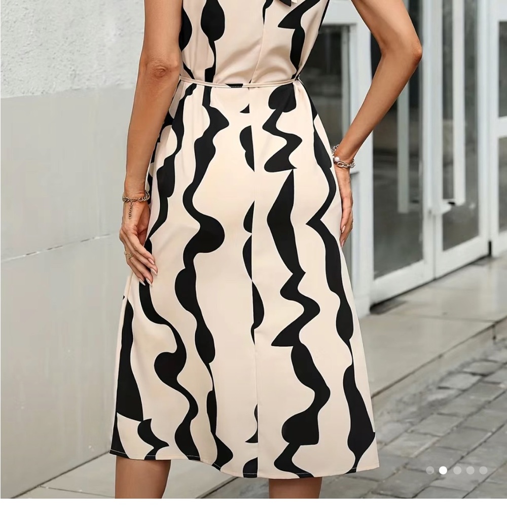 Gorgeous Abstract prints dress - Picture 5 of 6